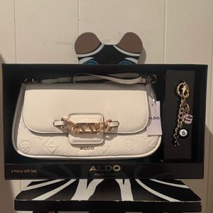 NWT White ALDO Purse & Matching Keychain Set – Chic & Timeless